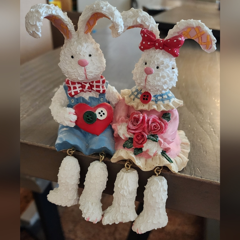 Bunnies shelf decor